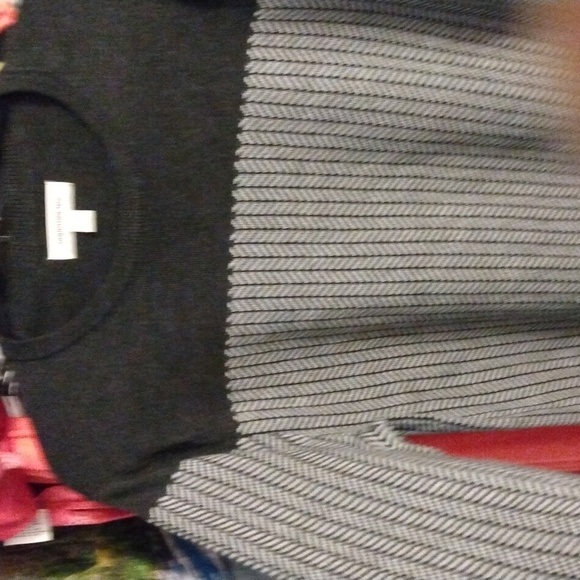 GoodThreads Men's Charcoal grey sweatshirt with Chevron pattern Sz Small NWT - Picture 17 of 17